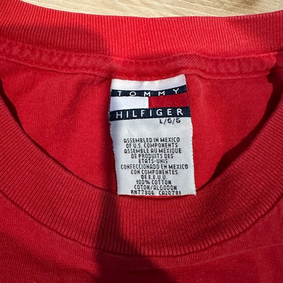 Vintage Men’s Tommy Hilfiger T-Shirt - Picture 2 of 2